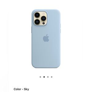 LIKE NEW Apple iPhone 14 Pro Max Silicone Case